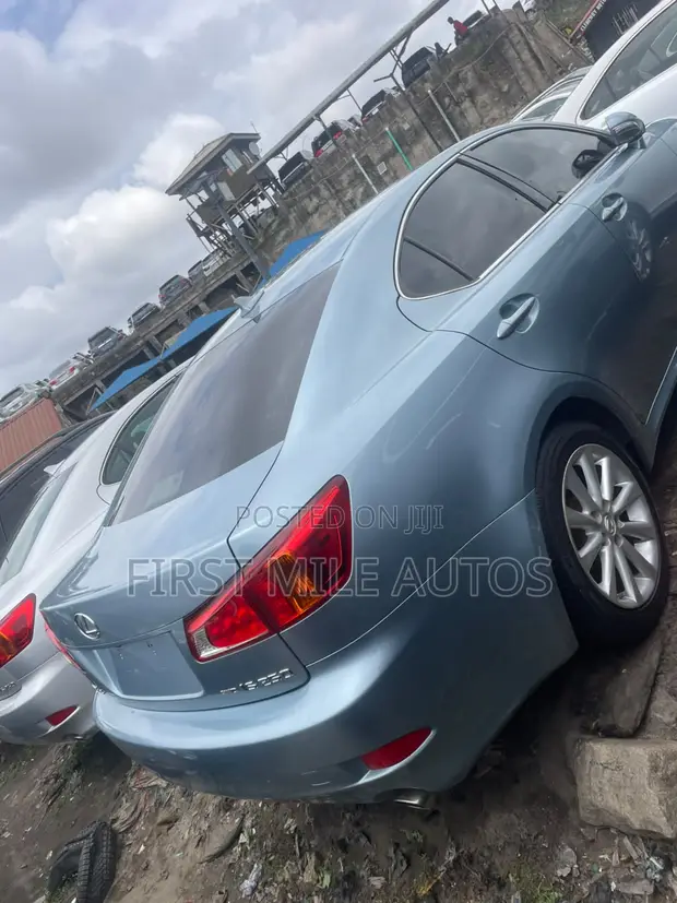 Lexus IS 250 2008 Blue - 1