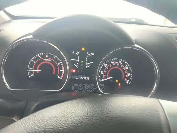 Toyota Highlander 2012 White - 1