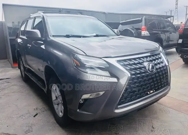 Lexus GX 2023 Gray - 1