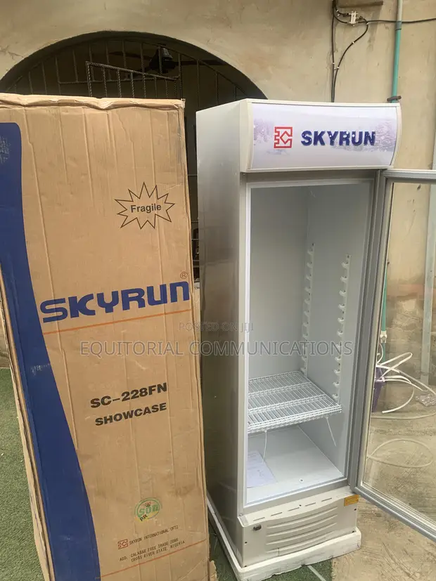 Skyrun SC-228FN 228L Cold Drink Display Cabinet - 1
