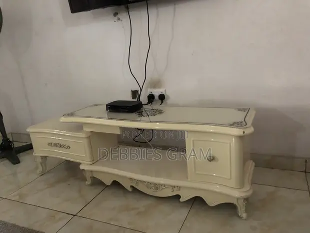 Home Interiors TV Console - Used - 1