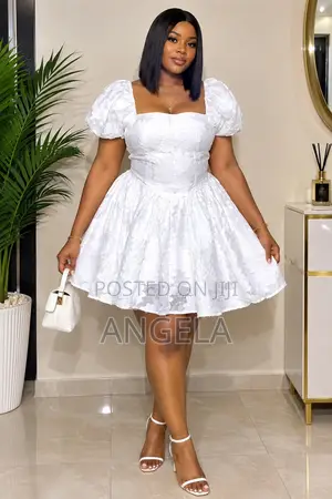 Gajerar Farar Lace Flare Dress