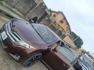 Toyota Venza 2010 Gold