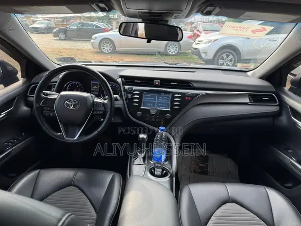 2020 Toyota Camry SE Foreign Used - 1