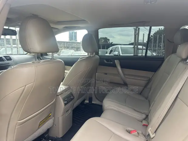 Toyota Highlander SE 2012 Black - 1
