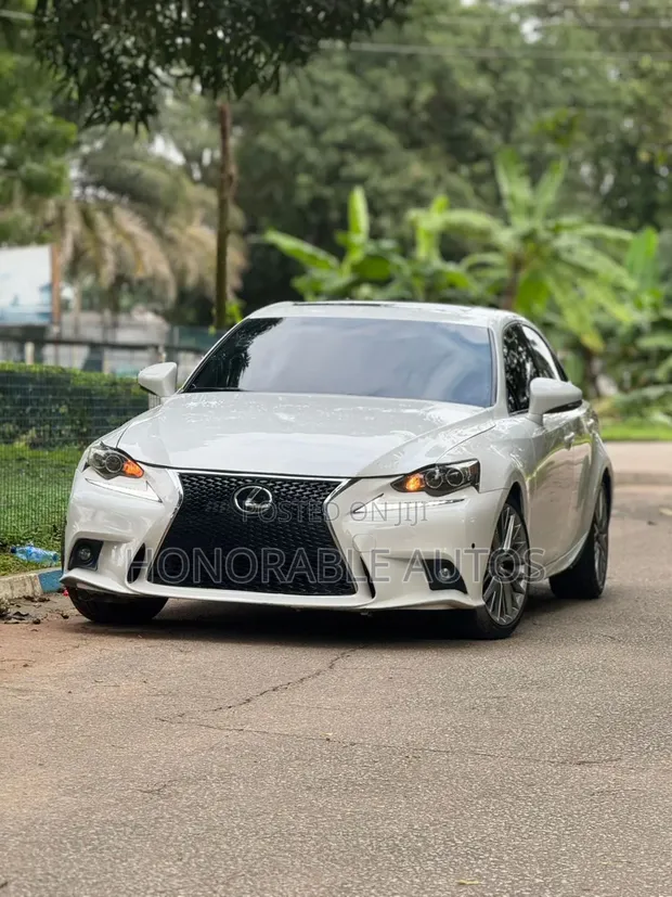 Lexus IS 250 2014 White - 1