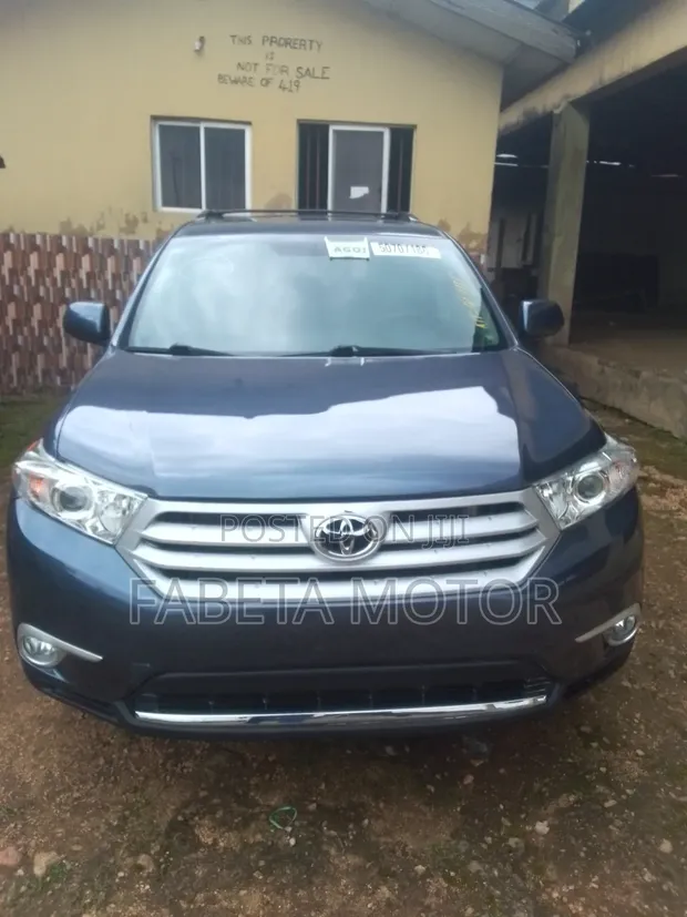 Toyota Highlander SE 2013 - 1