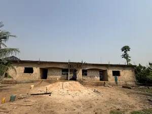Gidaje 3 masu dakuna (Baturen Gini) a Benin City