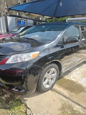 2012 Toyota Sienna LE 7 Passenger Black