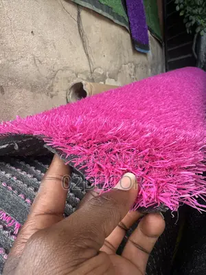 Pink Artificial Grass (25mm Pile)