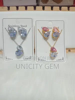 Luxury Crystal Heart Necklace & Earrings Set | Stainless Steel