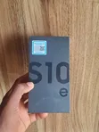 New Samsung Galaxy S10e 128GB Black - 1