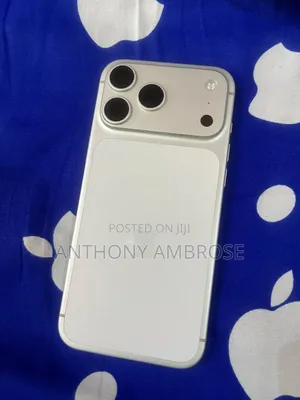 Apple iPhone 17 Pro Max 256GB Silver (UK Spec)