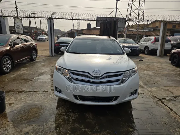 Toyota Venza 2013 White - 1