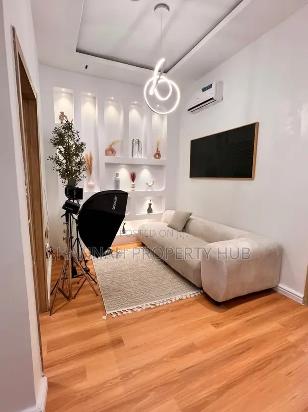 4 Bedroom Apartment with Internet, Gym, Pool, Jacuzzi - 1