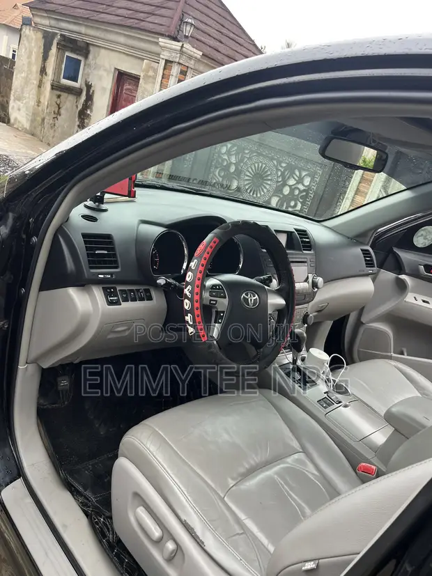 Toyota Highlander Limited 2012 Black - 1