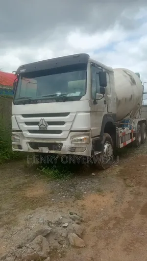 Howo Concrete Mixer - Foreign Used