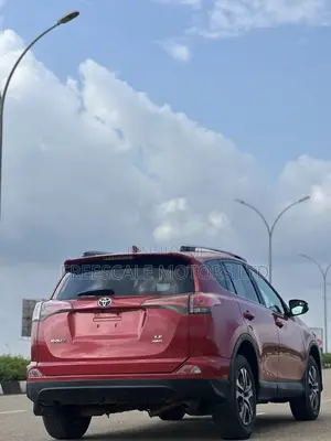 2017 Toyota RAV4 Red
