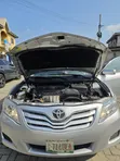 Toyota Camry LE 2011 Launin Azurfa - 3