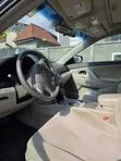 Toyota Camry LE 2011 Launin Azurfa - 4
