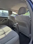 Toyota Camry LE 2011 Launin Azurfa - 5