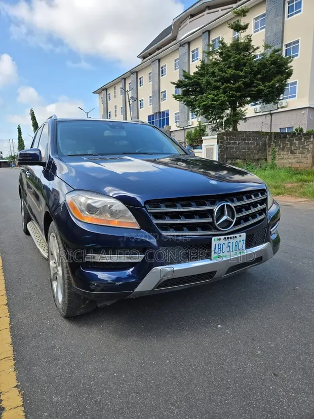 Mercedes-Benz ML350 4MATIC SUV 2014 Blue - 1