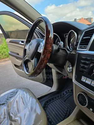 Mercedes-Benz ML350 4MATIC SUV 2014 Blue