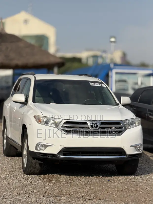 2013 Toyota Highlander 3.5L 4WD White - 1