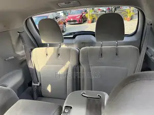 Toyota Highlander 3.5L 4WD Farar 2013