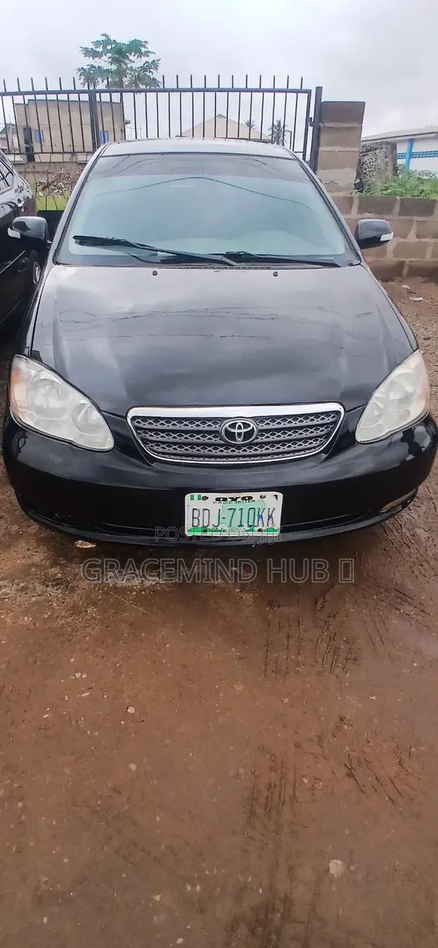 Toyota Corolla 2007 Black - 1