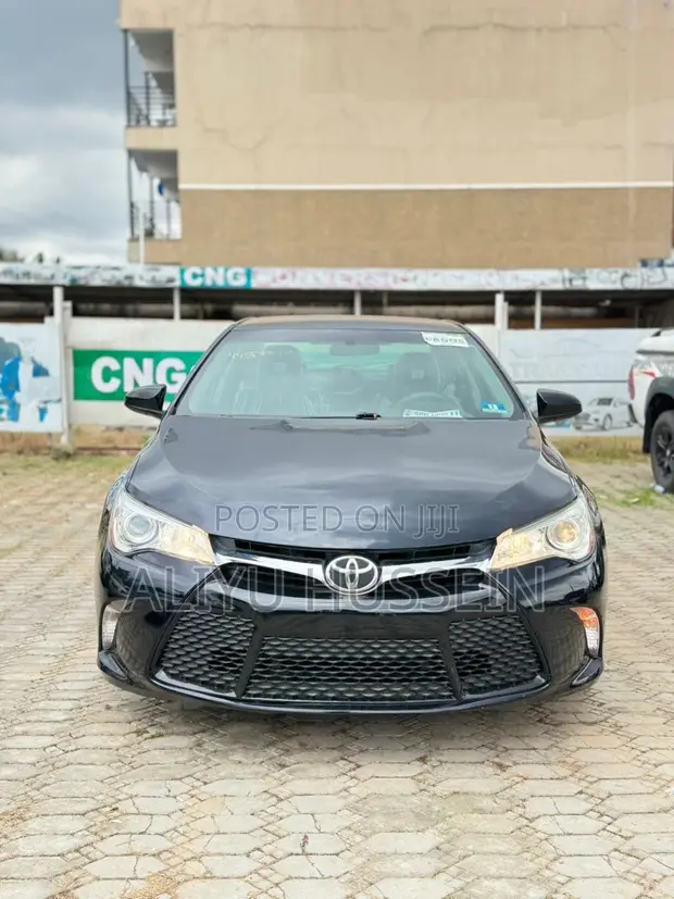 2016 Toyota Camry SE Foreign Used - 1
