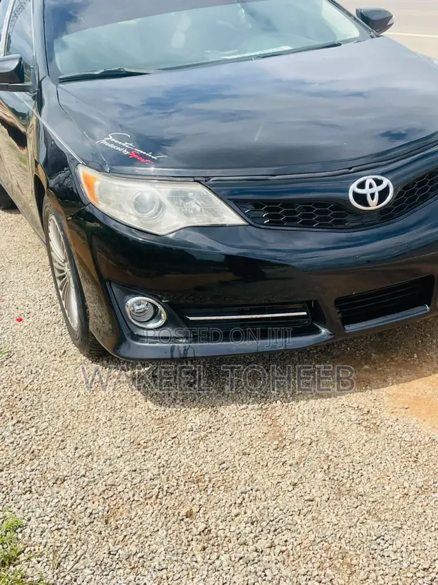 2013 Toyota Camry LE 2.5L Black - 1