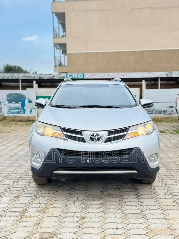 2015 Toyota RAV4 XLE AWD Foreign Used - 1