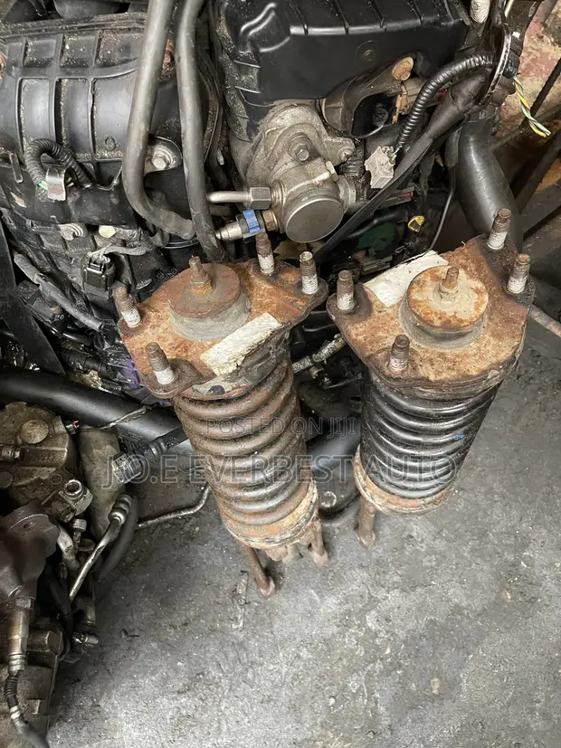 Jeep Liberty Front Shocks (Used) - 1