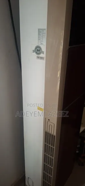 Midea 3HP Jirgin Sanyi Mai Tsayawa - An Yi Amfani Da Shi Kad'an