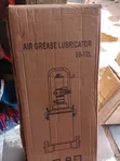 High Pressure Pneumatic Air Grease Lubricator 12L - 1