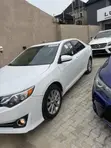 2014 Toyota Camry XLE Sedan - White - 5