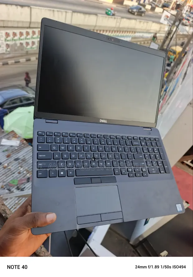 Dell Latitude 5500 Laptop - 8GB RAM, 256GB SSD - 1