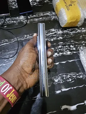Samsung Galaxy Z Fold4 256GB Gray