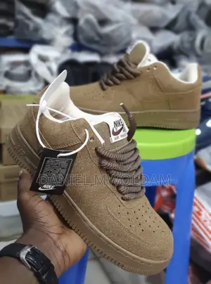 Nike Air Force 1 Luxe Sneakers