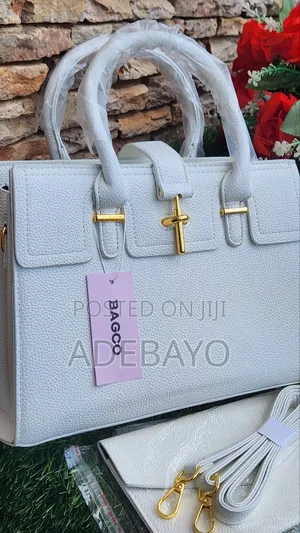 Mata 2-in-1 Tote Handbag tare da Clutch