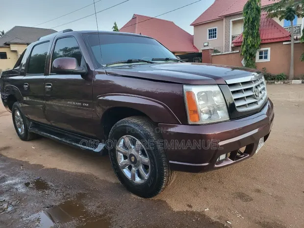 Cadillac Escalade ESV 2009 Brown - 1