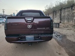 Cadillac Escalade ESV 2009 Brown
