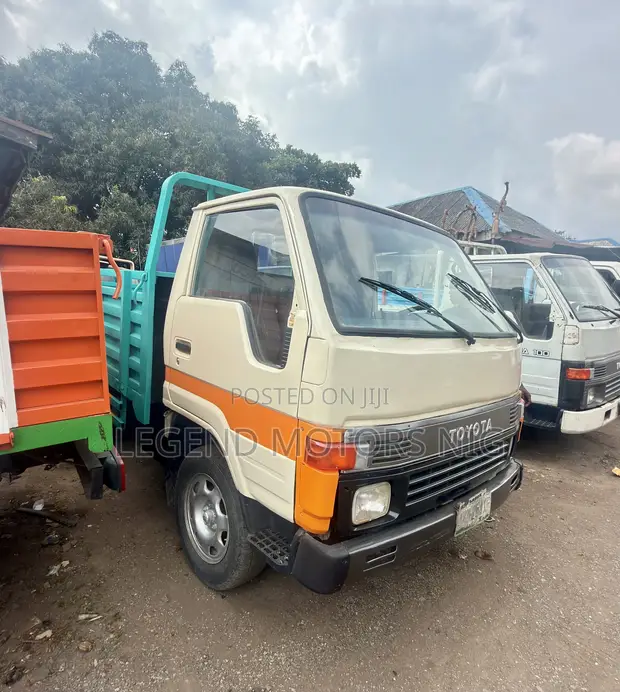 Toyota Dyna 100 Rigid Truck - 2000 - 1