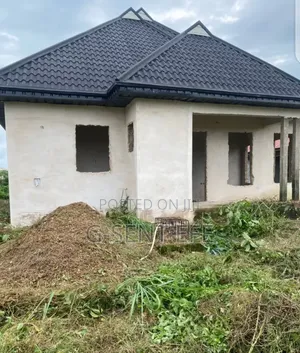 6-Bedroom Block of Flats for Sale in Ekehuan Barracks, Benin City