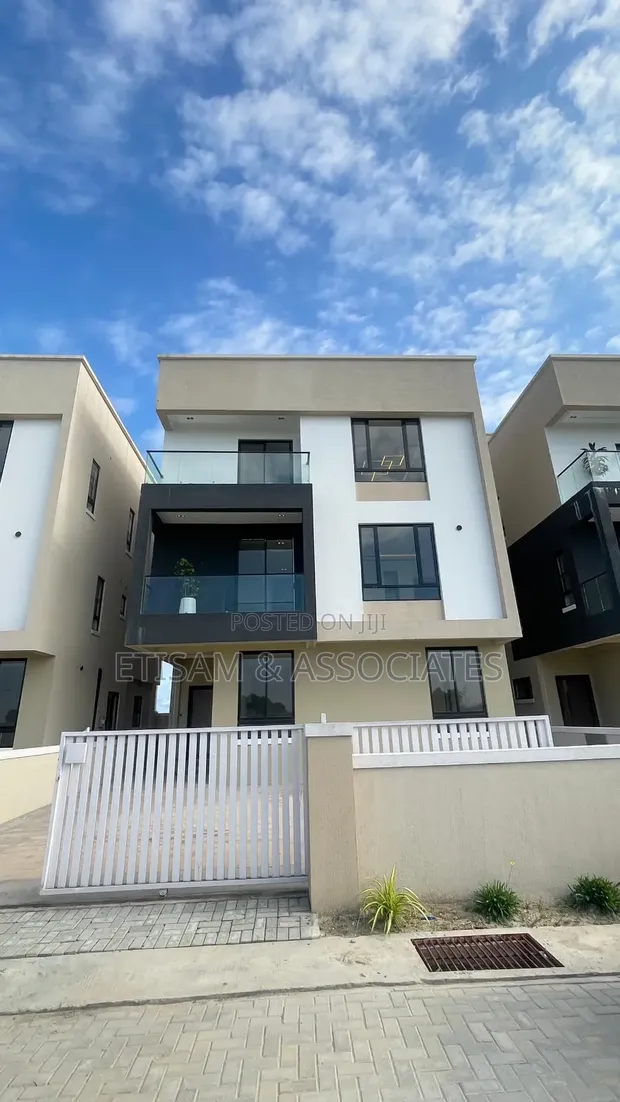 Furnished 5-Bedroom Duplex in Secured Estate, Osapa London - 1