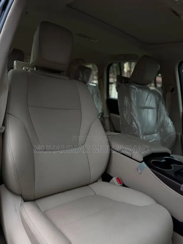 New Toyota Land Cruiser LC300 2025 Black - 1