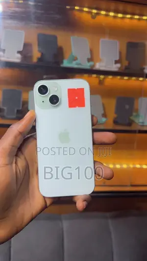 Apple iPhone 15 128GB White
