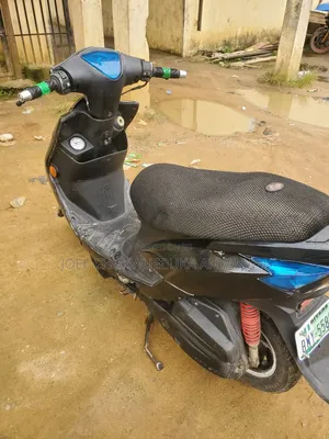 Kymco Agility 2023 Scooter - Baƙi