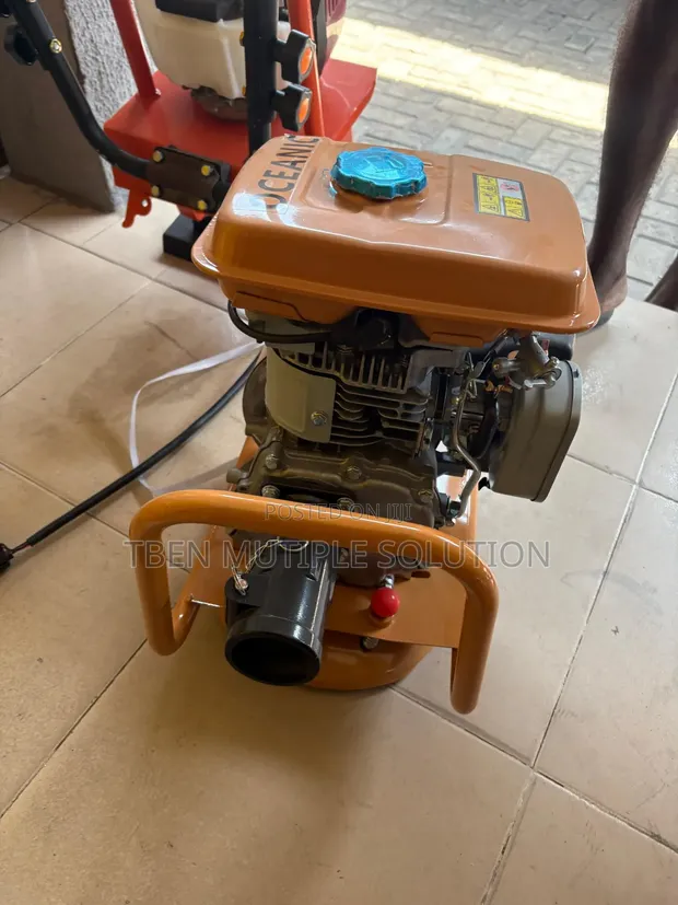 Oceanic Gasoline Concrete Poker Vibrator Machine - 1